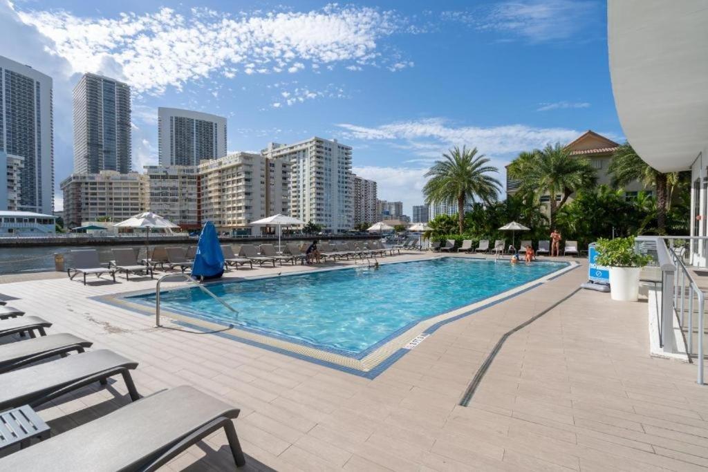 הלנדל ביץ' Miami Beach Studio Amazing Views 405B מראה חיצוני תמונה